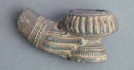 Burmese pipe